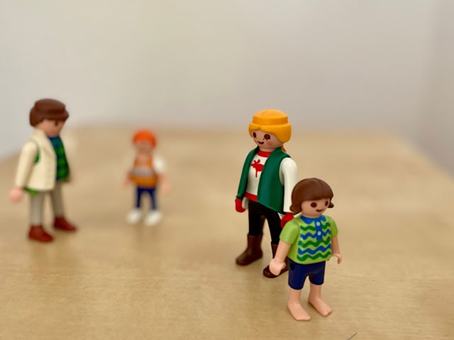 Aufgestellte Playmobil-Figuren